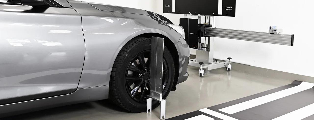 Kalibrácia vozidla pomocou špeciálnych nástrojov